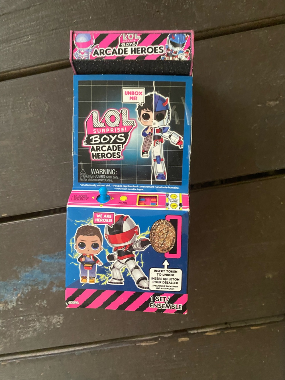 L.O.L. Surprise! Boys Arcade Heroes Blue and Pink Action Figure Packaging